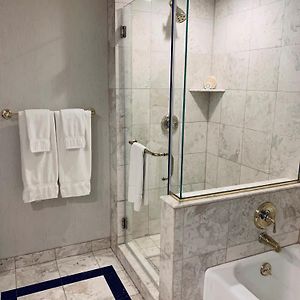 Luxury King Room